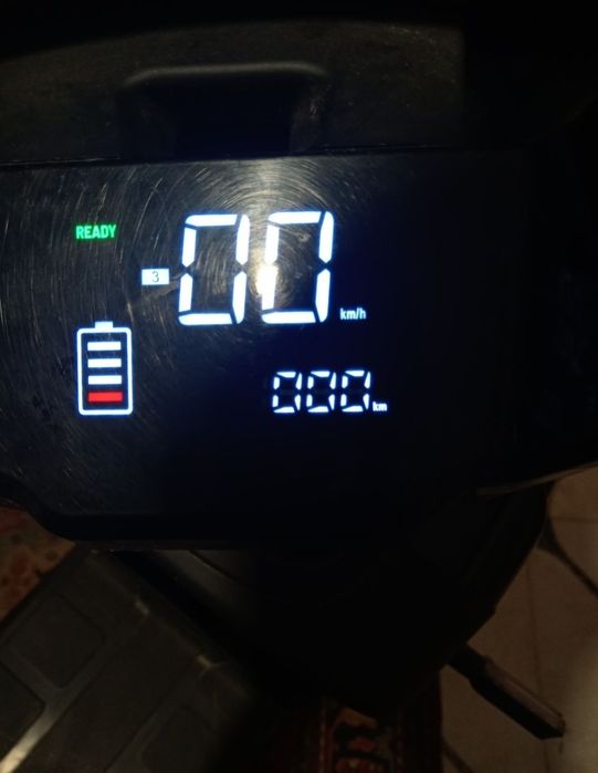 Skuter 6 ta akumlator 60km/h 2025 yil yangi olngan arzon berladi