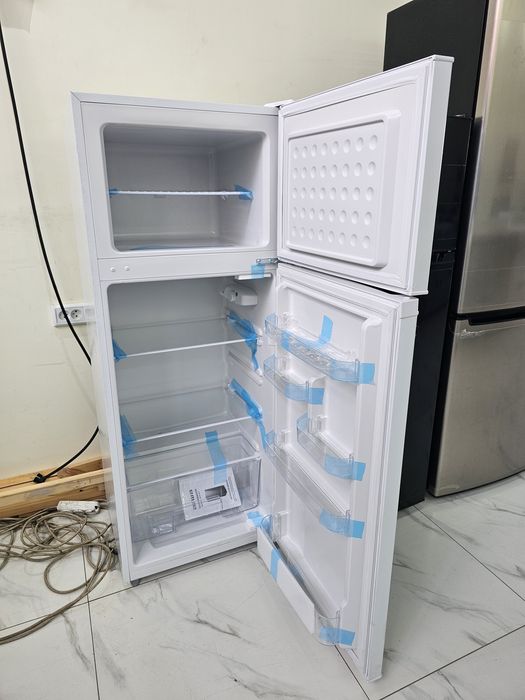 Двухкамерный холодильник Aiwa
