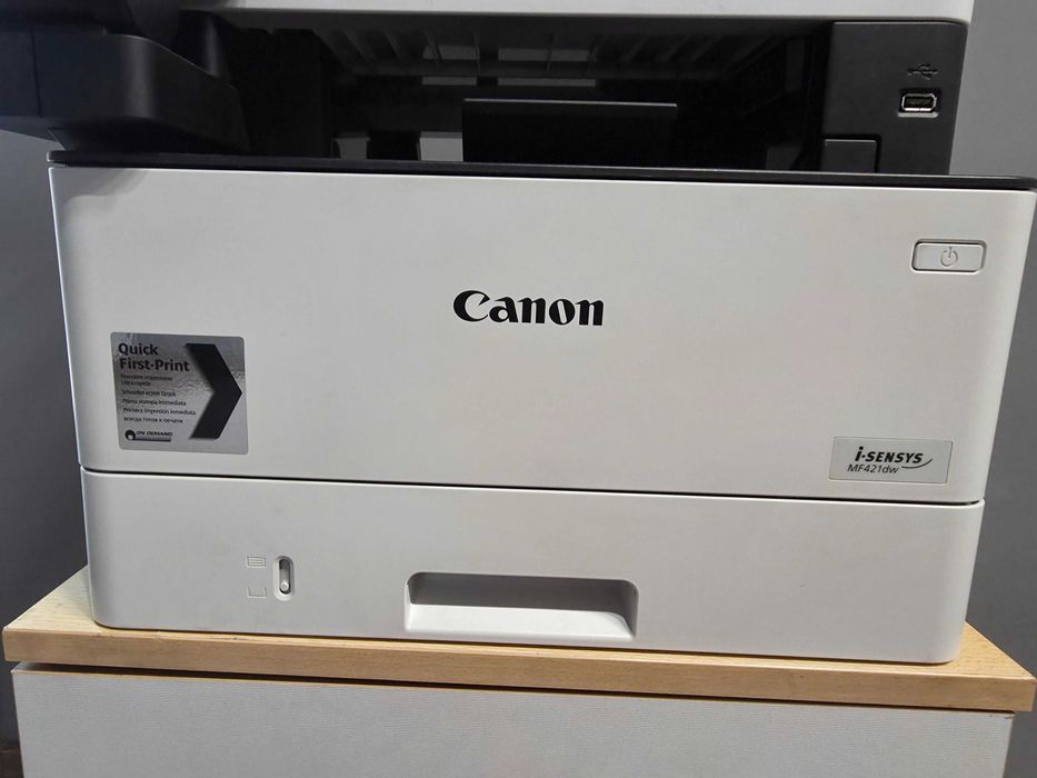 Продавам лазарен принтер, скенер и копир Canon i-Sensys MF421DW