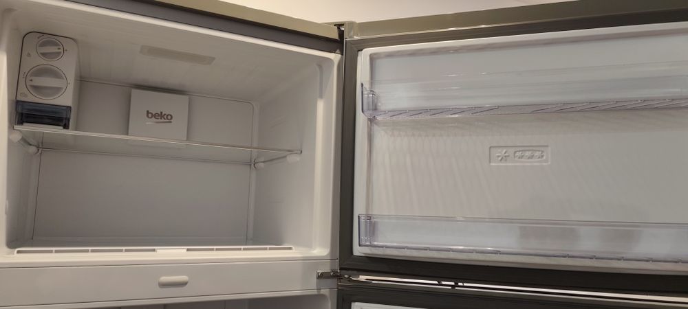 Combina frigorifica Beko, Mega Oferta, clasa A+, argintiu, inaltime 193 cm, sistem NeoFrost, compartiment EverFresh+