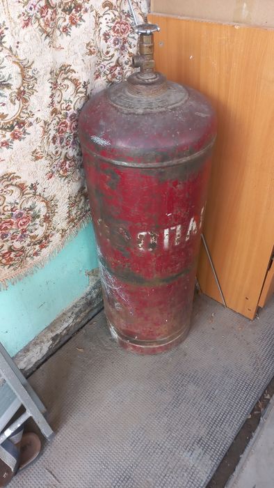 Продам газ балон
