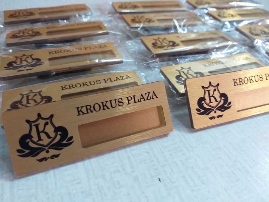 Бейджи металлические на магните