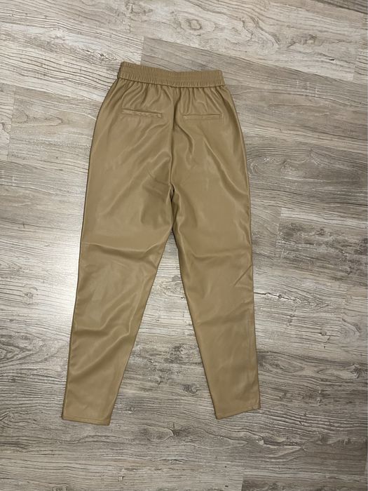 Кожен панталон Reserved