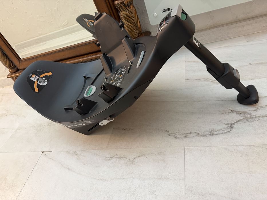 Стол за кола и база Cybex dj khaled cloud Z Sirona Z base i size