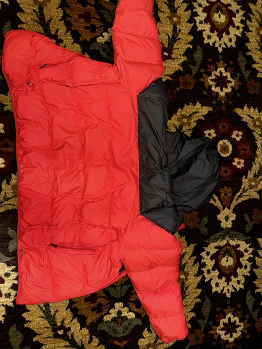 Geaca Nike rosie de primavara Stormfit
