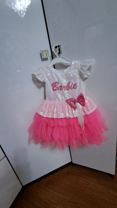 Платья для девочек 108-110размер 3-4года