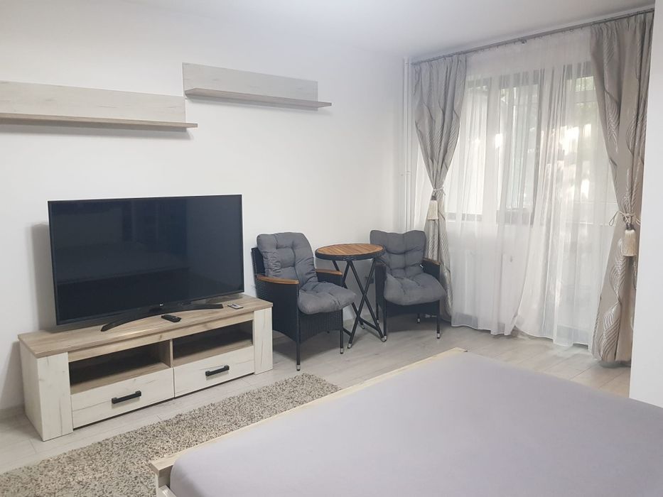 Proprietar închiriez garsonieră sector 6 confort 1