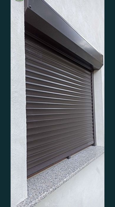 Rulouri exterioare din aluminiu și plase anti insecte (țânțari).