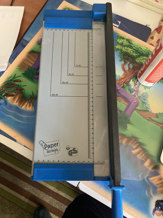 Гилотина за хартия