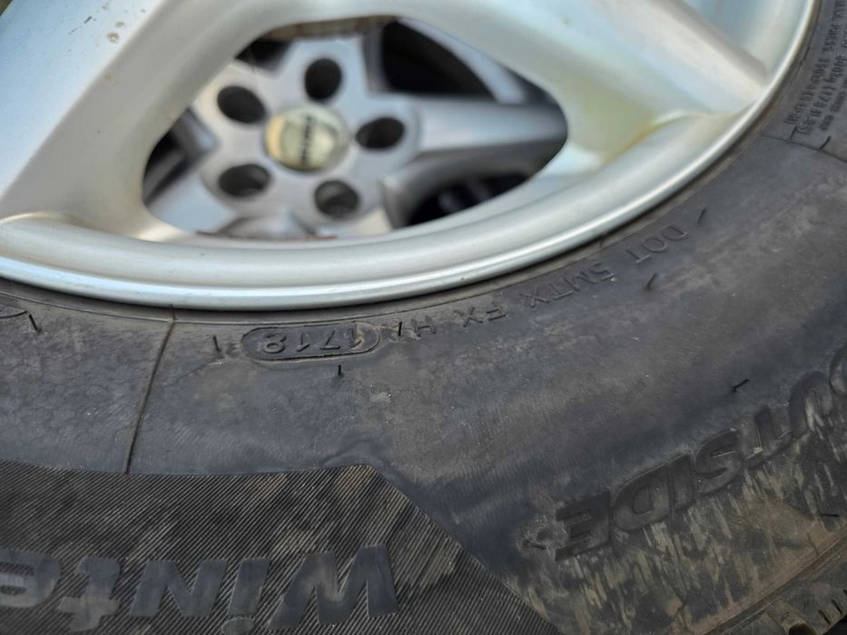 4бр Зимни гуми 215 70 16 - Hankook
