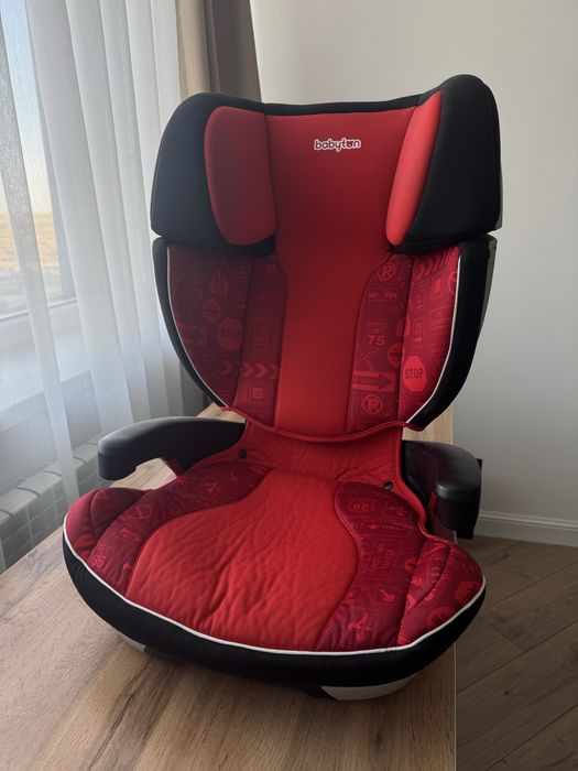 Продам отличное автокресло с креплением isofix