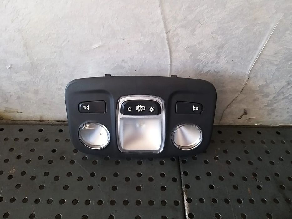 Plafoniera lampa plafon peugeot 5008 2