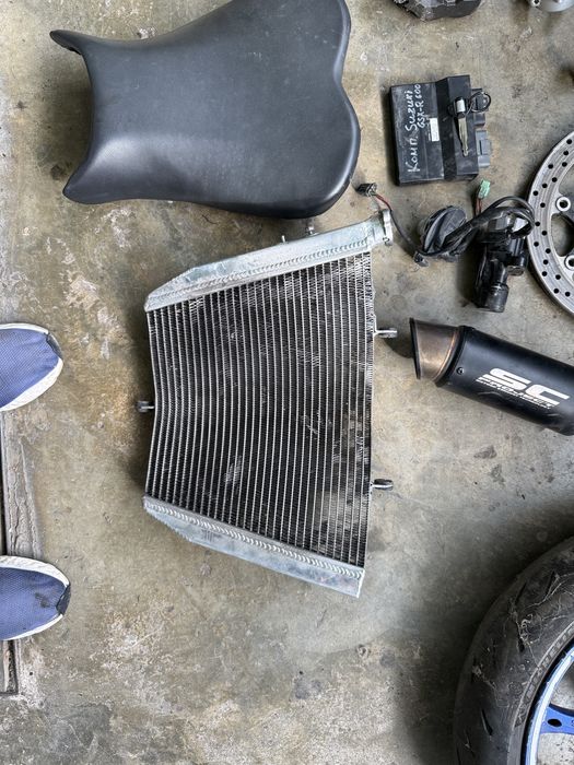 Suzuki k6-k7 600