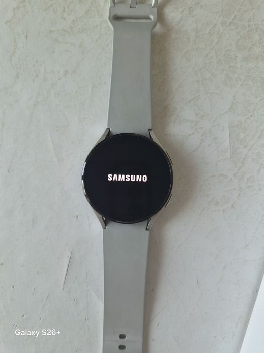 Смарт часы Galaxy Watch4
