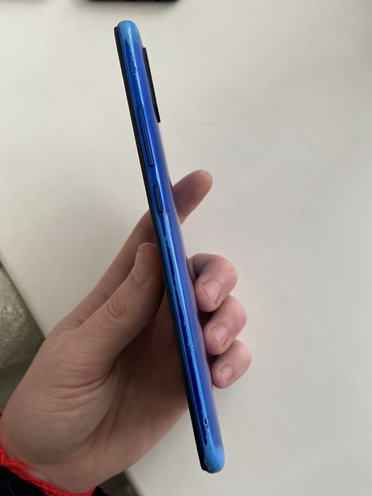 Продам смартфон Xiaomi Redmi 9A.