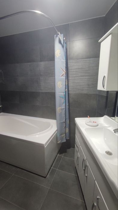 4 компания между Ойбек метро и Космонавтов ЦУМ рядом