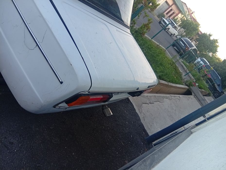 Vaz 2106 sotiladi