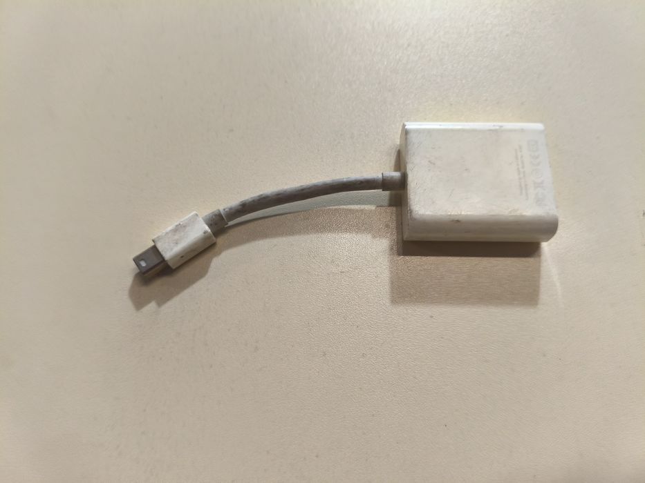 Продам переходник с Thunderbolt на vga