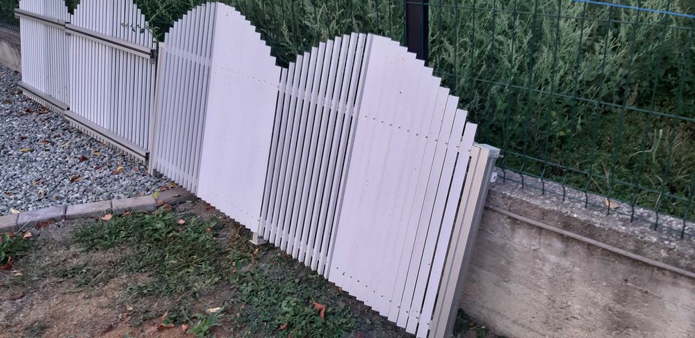 Vand gard deosebit total din Al cu efect culoare  alb