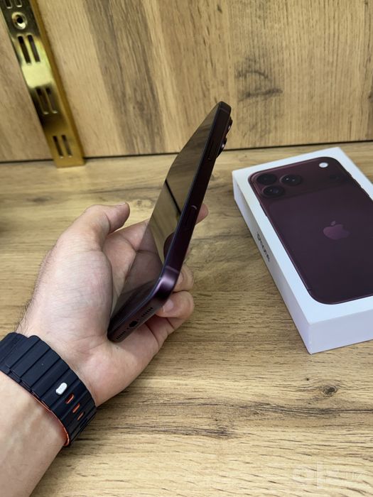 18 pro Max 256 gb LL/A sotiladi
