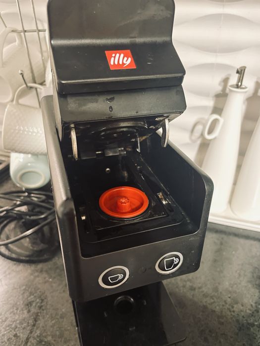 Espressor Illy Francis Y3.3 Iperespresso + 18 capsule cafea