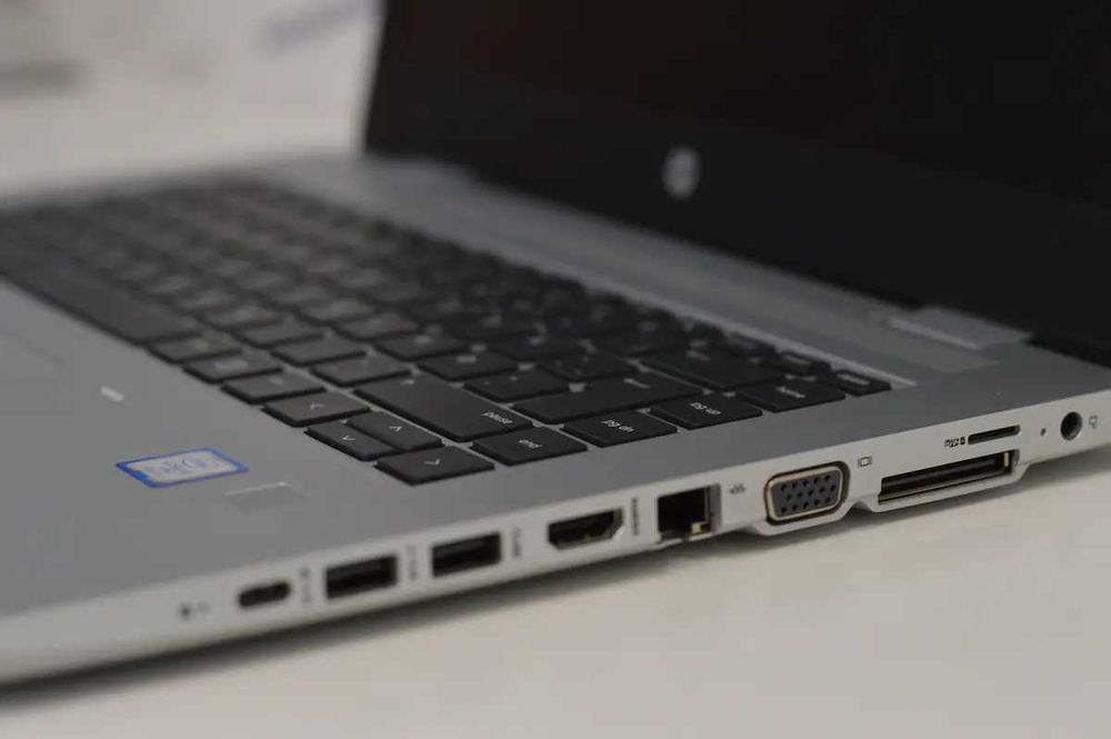 Лаптоп HP ProBook 640 G5 - Intel Core i5-8265U / 8GB DDR4 / 256GB SSD