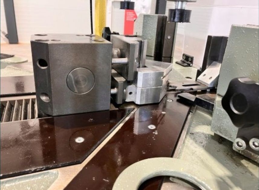 Автоматична ъглонабивна машина Pressta Eisele 2000 - Германия