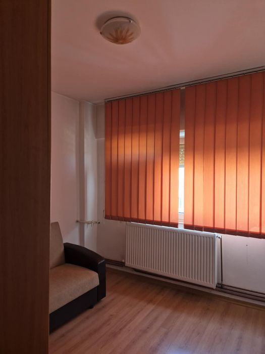 Apartament cu centrala pe gaz str Crisan
