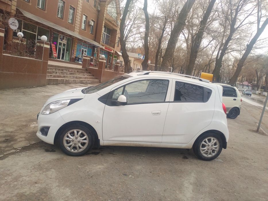 Spark lehkavoy mashina