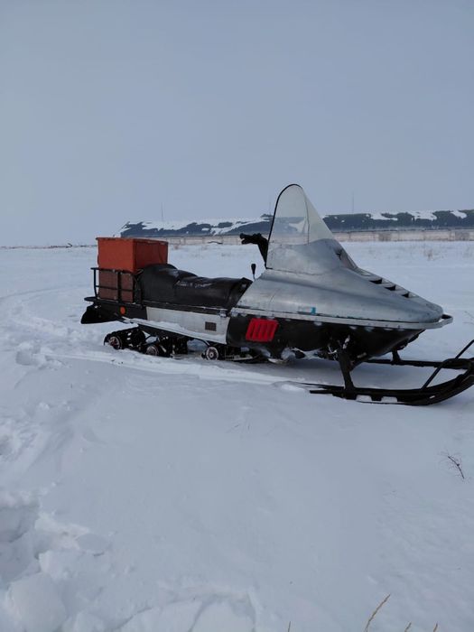 Продам снегоход Рысь
