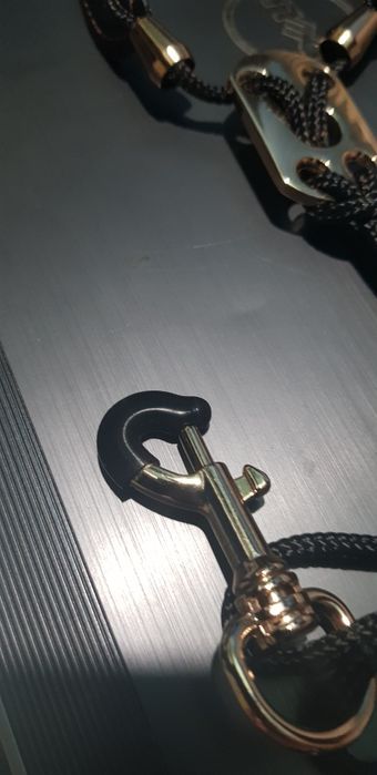 Луксозна каишка БЯЛА и ЧЕРНА за саксофон,кларинет,бузуки