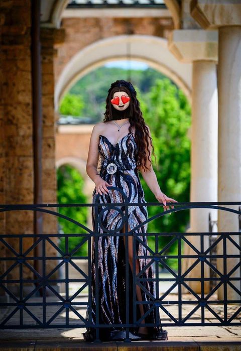 Елегантна бална рокля