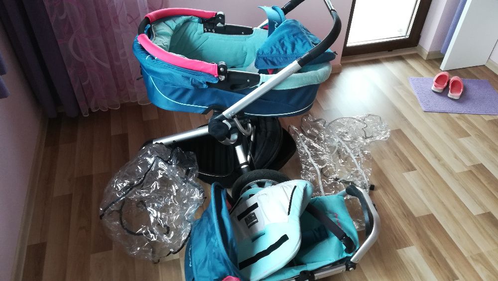 Бебешка/детска количка Quinny Speedy комплект с кошове и аксесоари