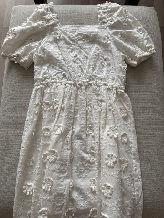 Бяла рокля Zara размер 11-12