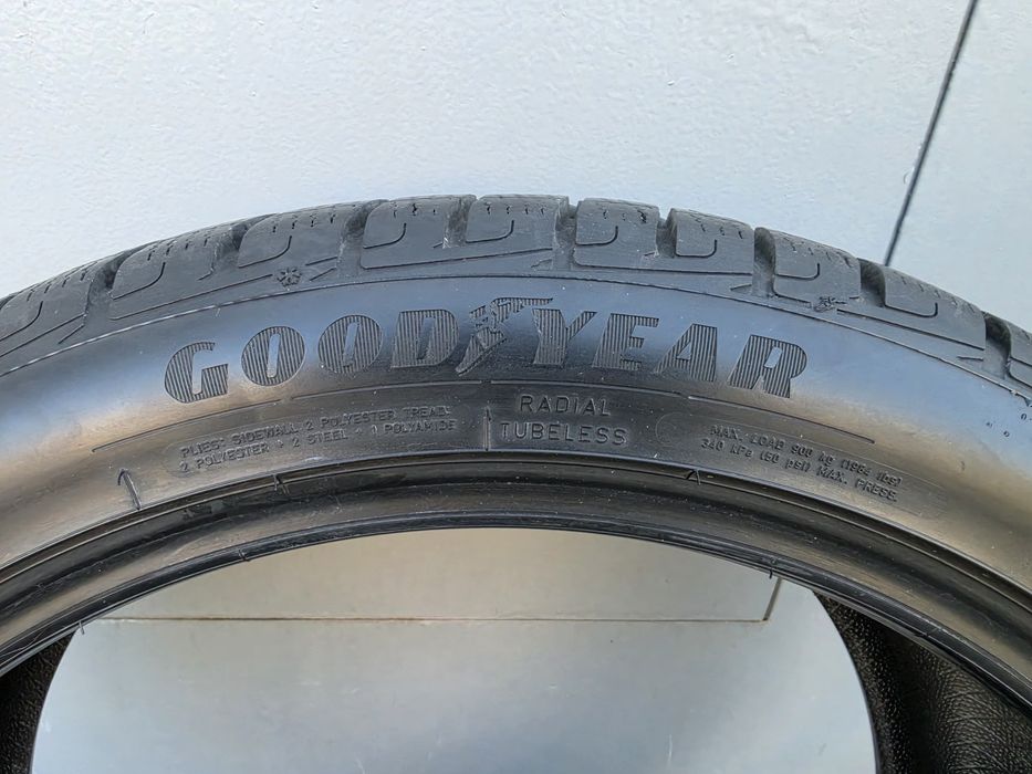 Goodyear UltraGrip Performance SUV G1 245/45 R21