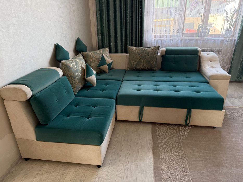 Диван для холла уголовая