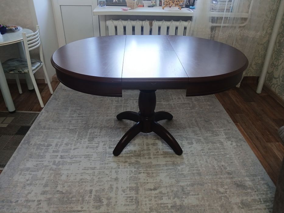 Продам стол в отличном состоянии