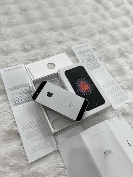 Срочно продам айфон SE1 5s