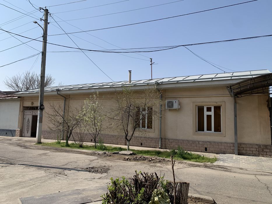 Ц13 Лабзак участка срочна сотилади