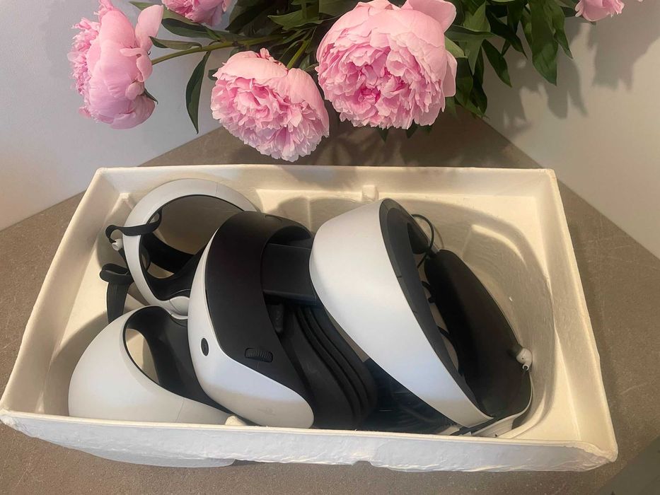 Vând Casca PSVR2 PlayStation, în stare foarte bună, folosita puțin.