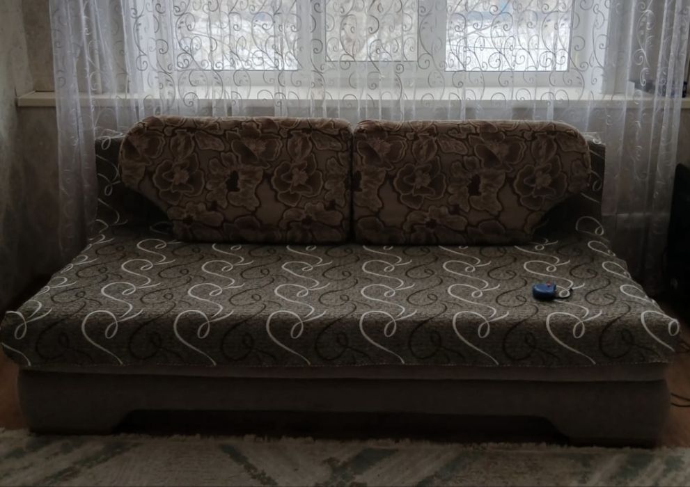 Срочно продам диван