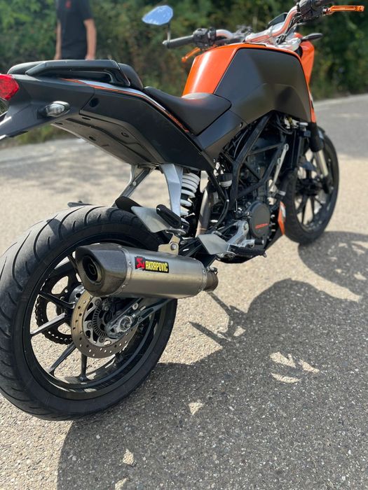Se vinde ktm duke 125 2015 abs