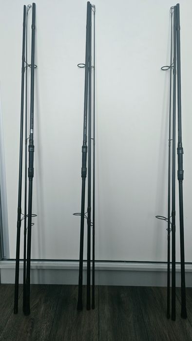 Комплект 3 бр. ШАРАНДЖИЙСКИ въдици  FL Strategist Carp 3.90 метра заедно с Калъф FilStar kK312-1-Троен за шарански пръчки с макари.