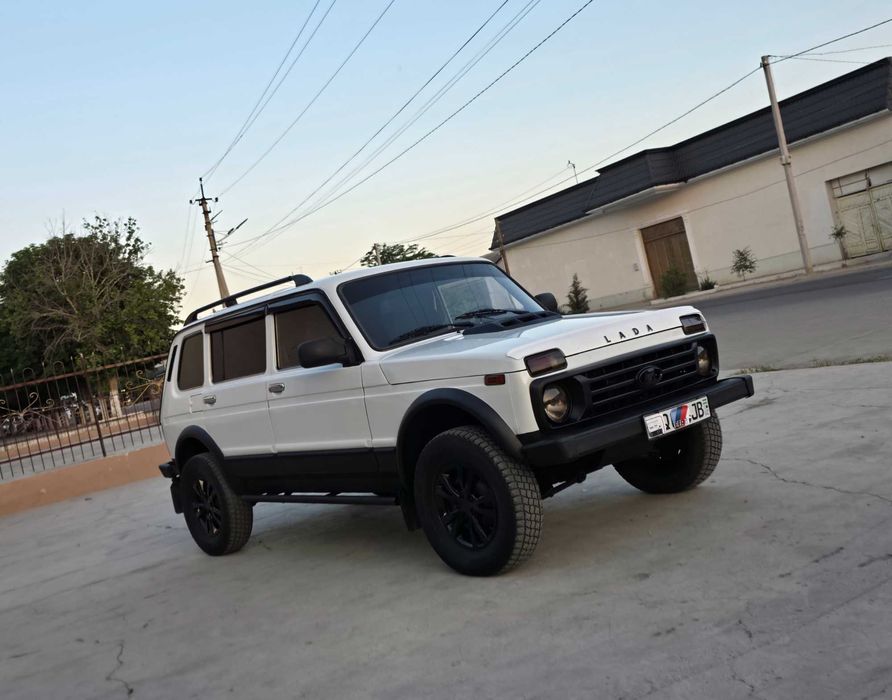 Niva 2131 Sotiladi 5 Eshikli