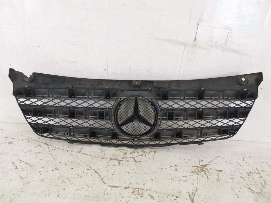 Радиаторна решетка Мерцедес-Бенц Вито / Mercedes-Benz Vito W639 [фейсл