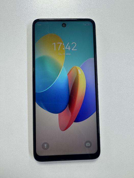 Продам 5 телефон