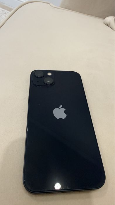 Продам Iphone 13