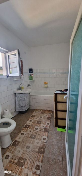 Casa 3 camere constructie la sol zona Lac.