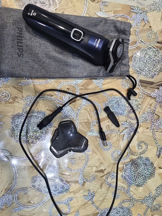 Продаю электробритву Phillips s5885/10.