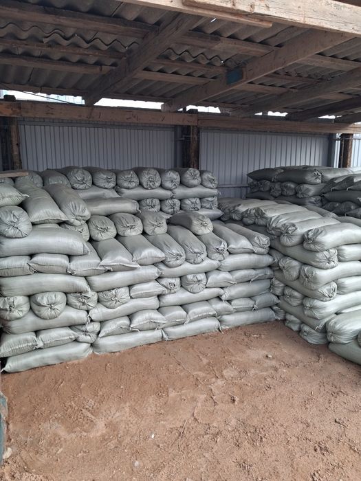 Песок шебень клинец кирпич.